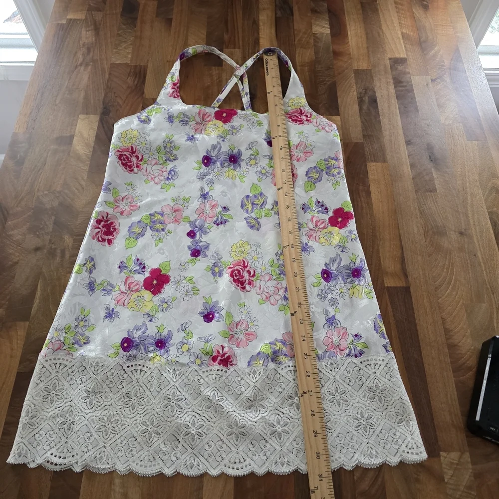 Vintage Victoria's Secret Gold Label Multi Floral Lace Chemise Nightgown Small‎